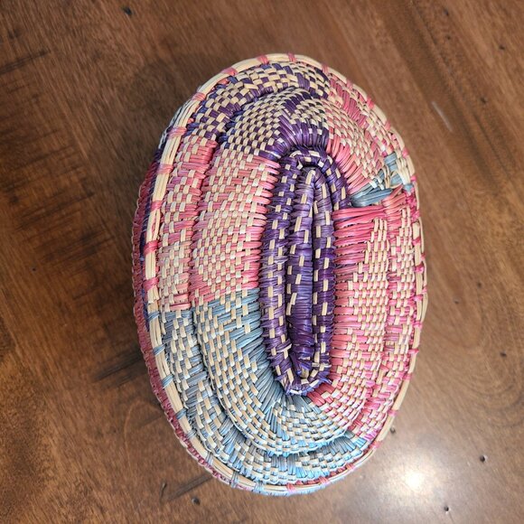 Colorful rattan storage basket - Picture 6 of 8